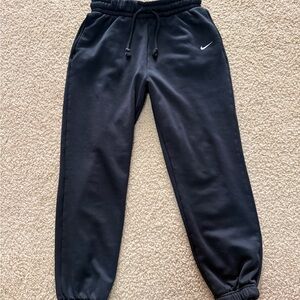 Nike Therma-Fit Training Women’s Jogger Pants